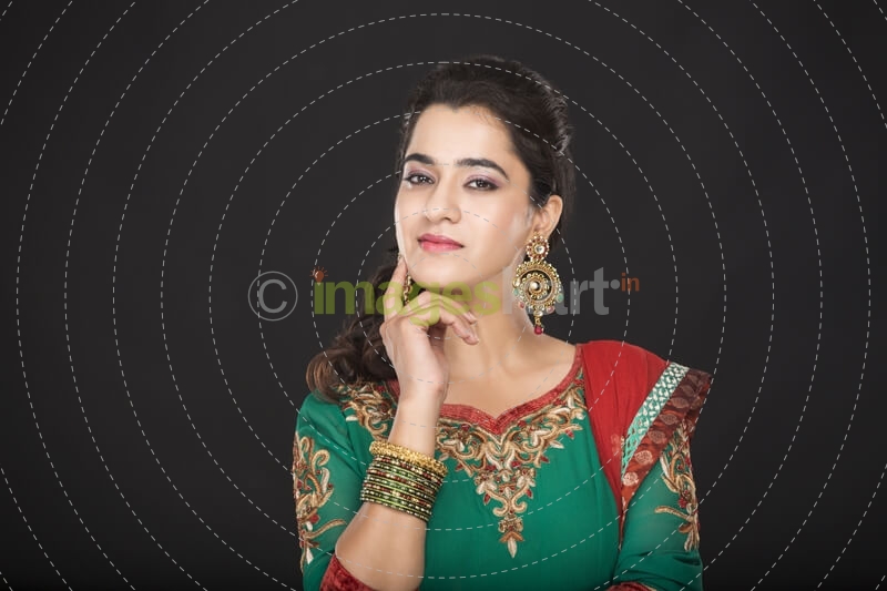 girl posing in indian wear