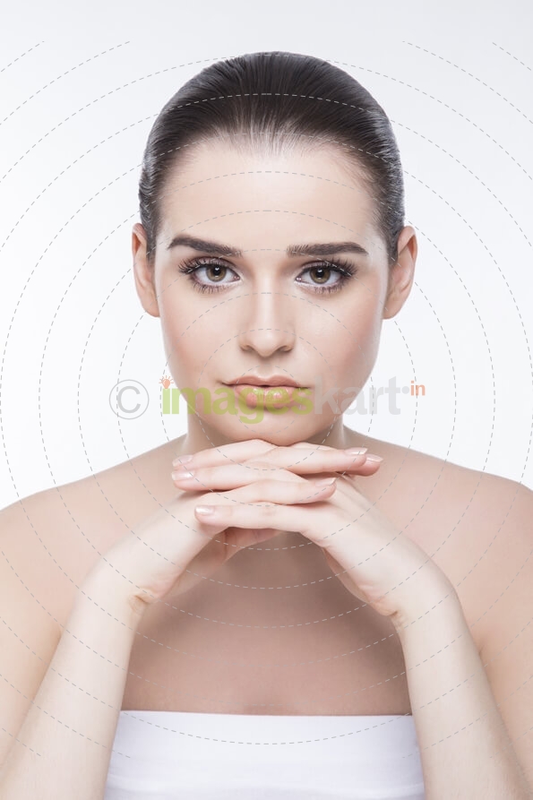 girl with smooth skin posing 