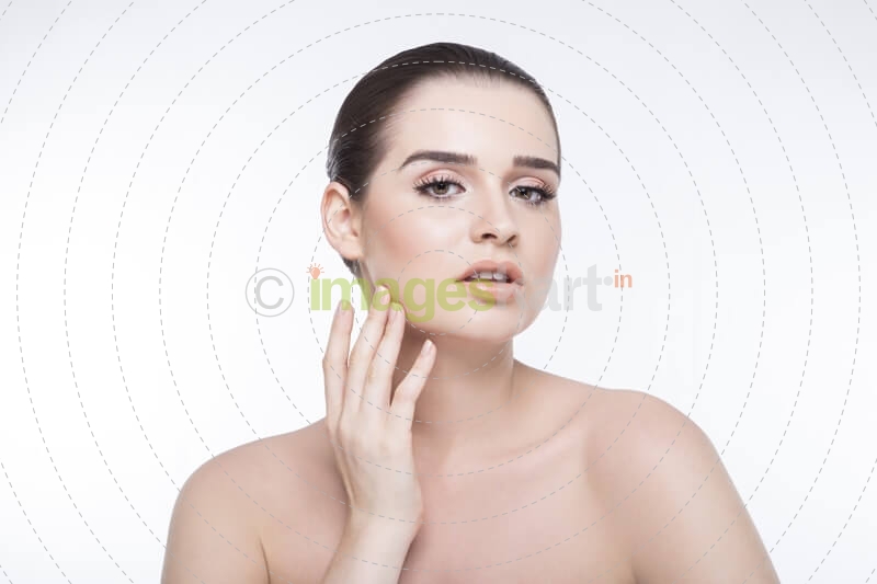 girl with smooth skin posing for the camera