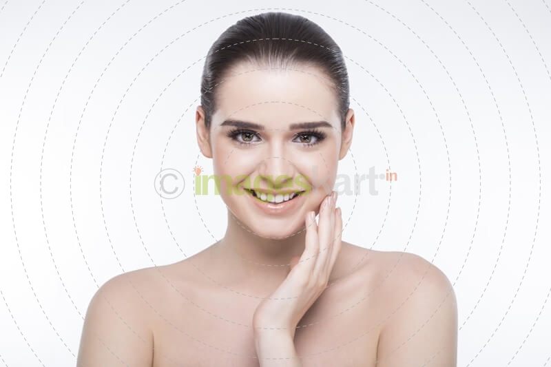 girl flaunting her beautiful face