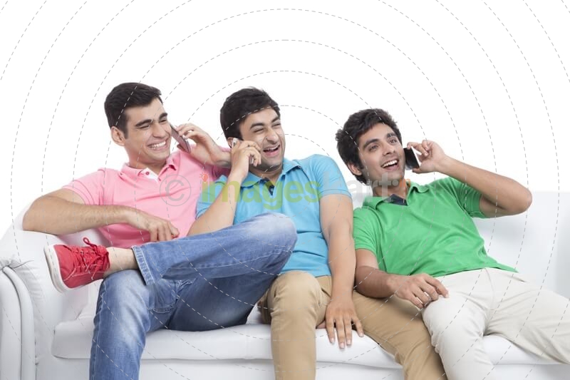 friends talking on phone