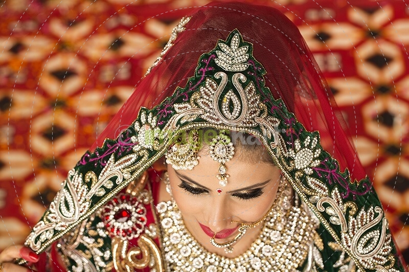 indian bride posing 