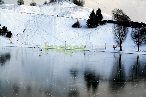 snowfall in hill station 