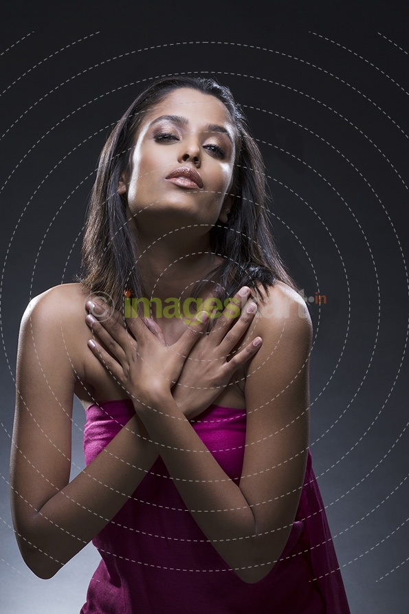 Girl posing with hands