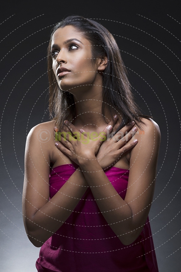 Girl posing with hands