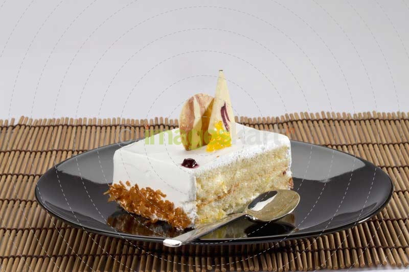 piece of cake on table 