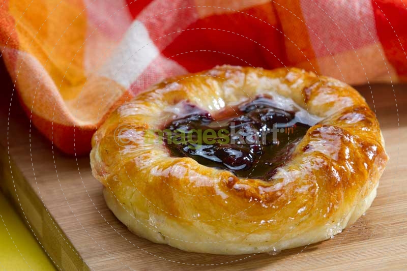 round bun with jelly
