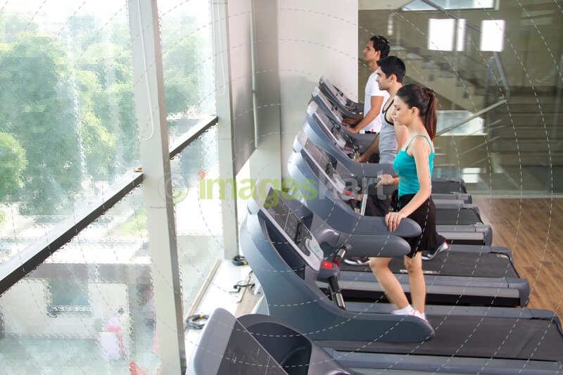 a group of people doing their cardio