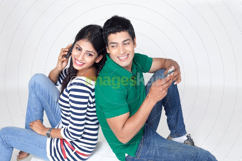 a couples back to back pose