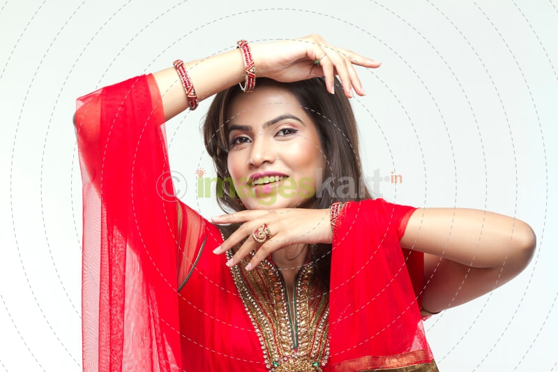 girl giving a bridal pose