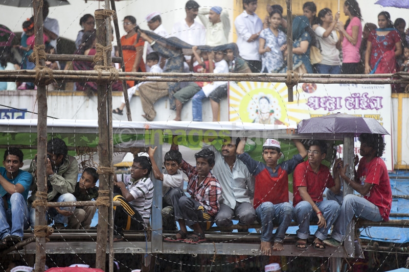 crowd at ganesh chaturthi festival