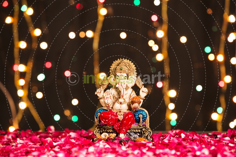 lord ganesha statue 