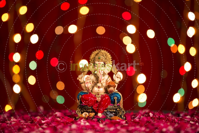 lord ganesha statue 