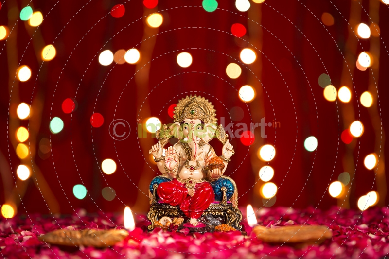 lord ganesha statue 