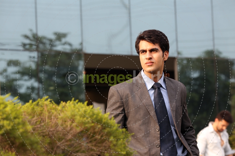 man leaving office 