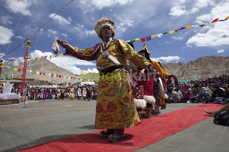 tribal people celebrating the ladakh festival