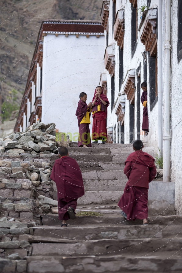 buddhist children at the monastery