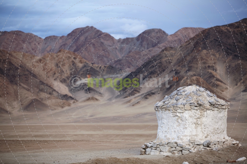 panoramic view of ladakh mountains 