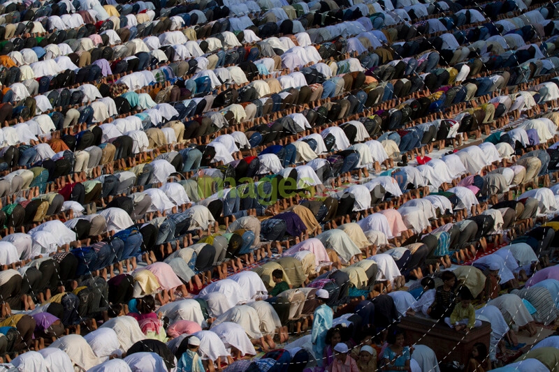 people bow down for prayer at jama masjid 