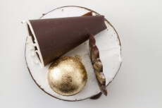 gold decoration for desert