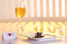 wine and chocolate bars with love note