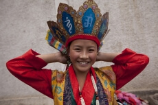 ladakhi girl folk dancing 