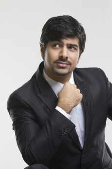 young businessman posing in business formals 