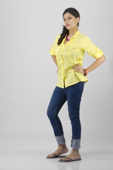 girl posing with hands on waist