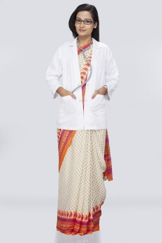 doctor with labcoat and stethoscpe
