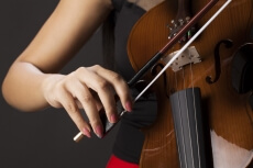 violinist playing violin