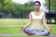 girl doing padmasana 