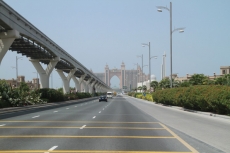 palm jumeirah monorail to atlantis hotel
