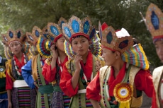 traditional tibetan women performing folk dance