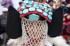portrat of a tibetan woman in a traditional dress code