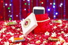 mobile and jewellery as diwali gifts  