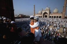 children at jama masjid