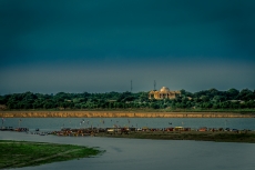 monument besides river yamuna