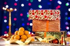 sweets and gifts on diwali 