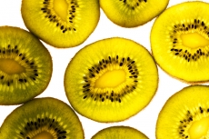 slices of kiwi 