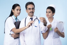 doctors in laboratory 