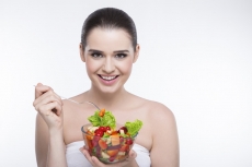 girl eating salad