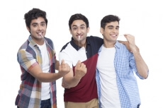 boys with chewing gum 