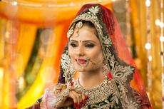 beautiful indian bride posing 
