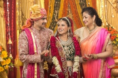 bride with her parents 