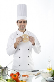 chef making chapati