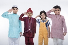 kids saluting 