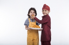 kids with sweets 
