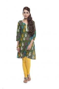 Indian woman in salwar kameez