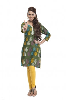 Indian girl in salwar kameez gesturing