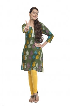 Indian girl in salwar kameez gesturing